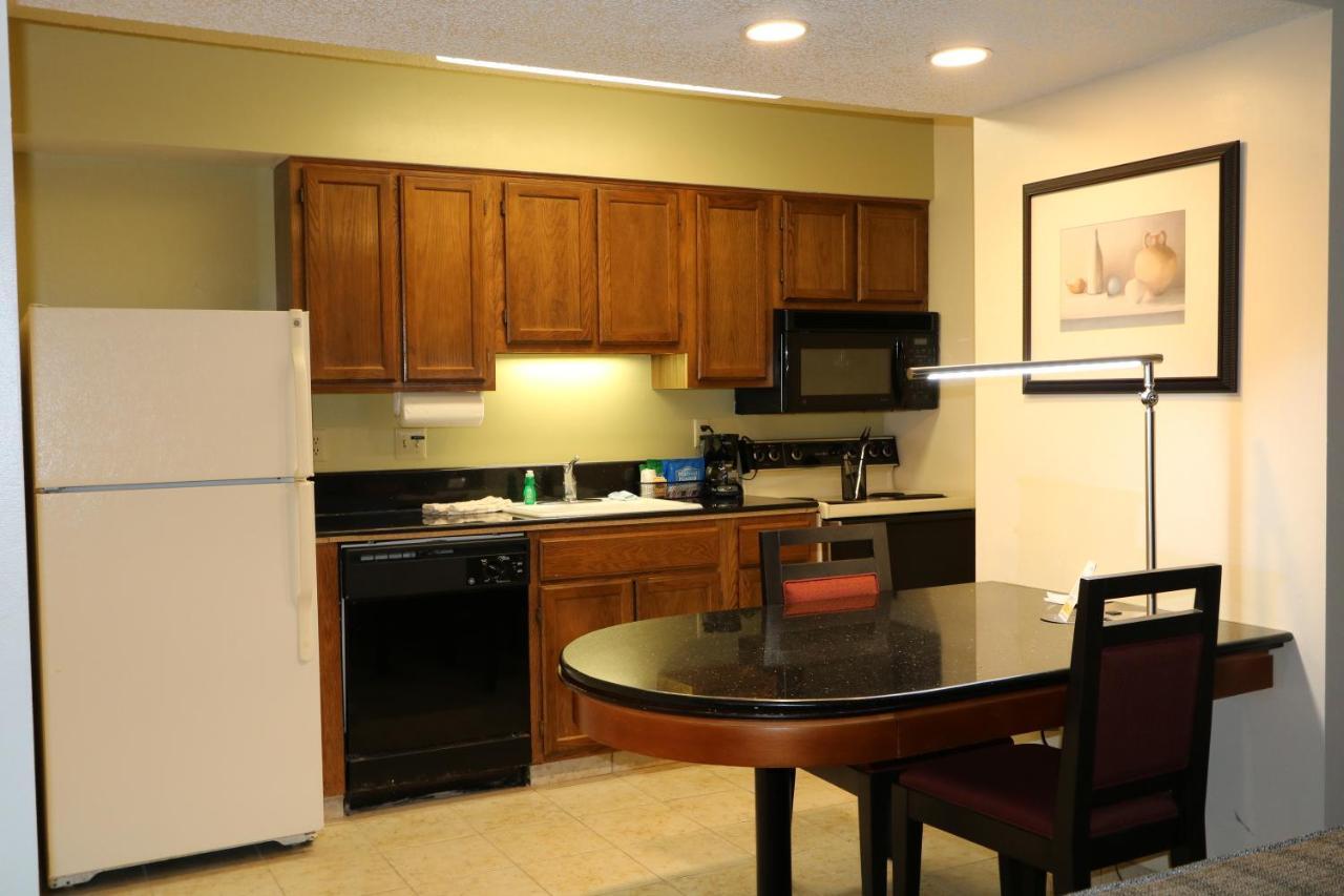 Fairbridge Inn & Suites - Akron Copley Township - West الغرفة الصورة