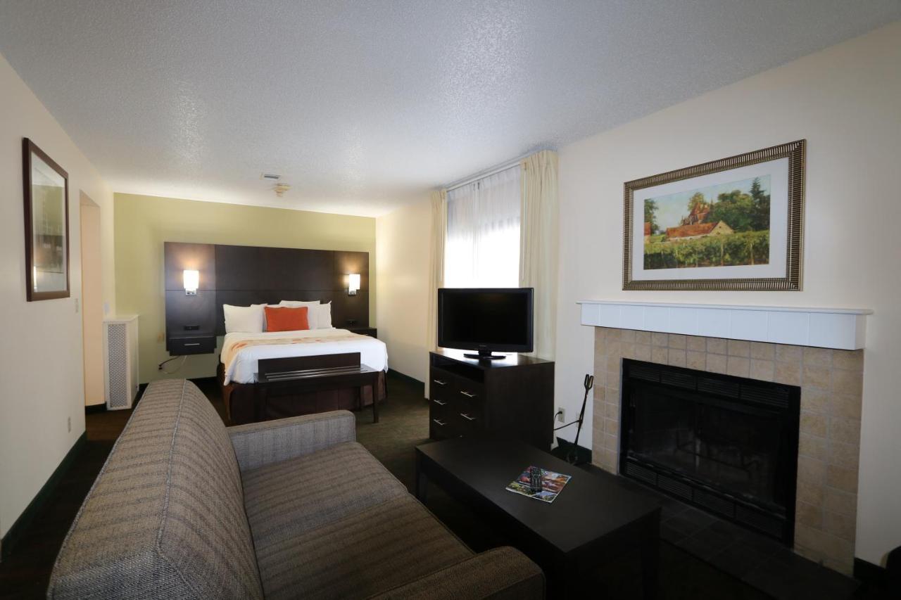 Fairbridge Inn & Suites - Akron Copley Township - West الغرفة الصورة