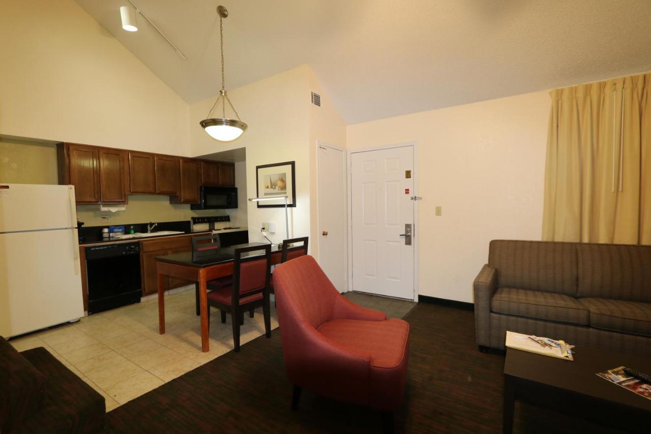 Fairbridge Inn & Suites - Akron Copley Township - West الغرفة الصورة
